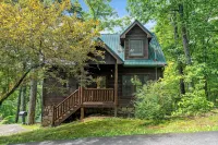 Romantic Retreat!!! Newly refreshed cabin with hot tub~New listing rates! - カップル