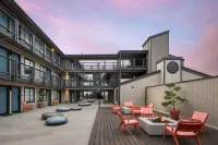 Wave Street Inn - 2-Star