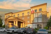 Best Western Plus Perth Parkside Inn  Spa - Pools