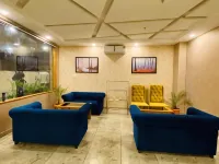 Royal Mansion - parking