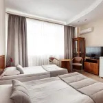 Evrika Hotel - parking