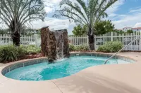 Country Inn & Suites by Radisson, Port Canaveral, FL - Hot Tub