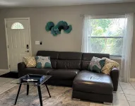 Sunshine Acre. King Master Suite & BIG Yard