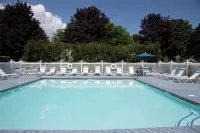 Elmwood Resort Hotel - Beach