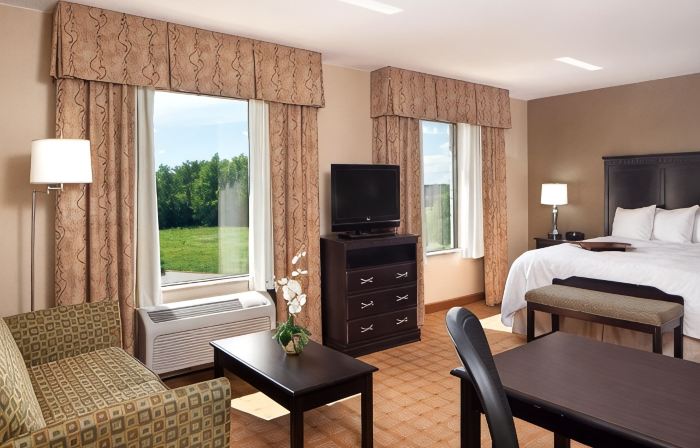 Hampton Inn & Suites Chicago/St. Charles