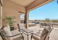 EAZY AZ Modern 2 bedroom townhouse on the 8th fairway of Estrella Mountain Ranch - Bungalows