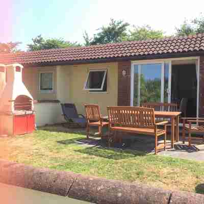 Lovely Self Catering Holiday Bungalow in North Cornwall - Sleeps 4 Hotel Exterior