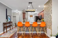 Luxurious home with golf course view, deck, grill, Peloton! King size bed. - Kuntosalit
