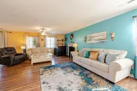 Charming 3-bedroom house in delightful McLeansville with AC, WiFi - Wifi