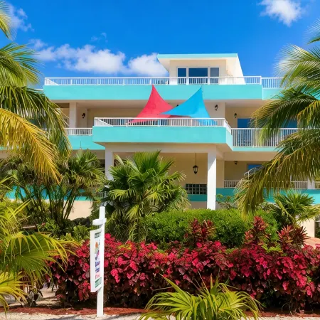 Beach House, Waterfront, Sombrero Beach, Florida Keys Rental, Private Pool, Dock