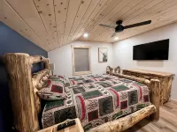 Stylish Cataloochee Mtn Cabin with a hot tub. - 샬레 호텔