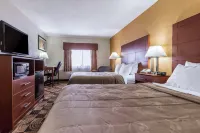 Quality Inn Sycamore - DeKalb - parking