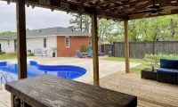 3-Bedroom 1 Bath.Fenced Private Backyard Inground Swimming Pool. Covered Patio - 4 estrellas