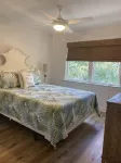 Newly Renovated Home with New Heated Pool and Spa, 3 Minute Walk to the Beach - 4 stjerner