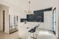 Luxurious Rental with Ideal Downtown Proximity - Stroll to Pearl Street and CU. - Boutique