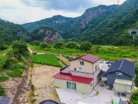 Wonju Sogeumsan Pension 橡树谷滑雪场附近的飯店