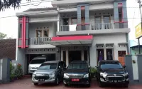 Guest House Kraton Mas - 2 étoiles