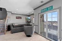 Seaside Condo, 3Bd+Bonus Rm, 4 Bath, Rooftop Deck-Ocean/Bay Views, Walk to Beach - 3-Star