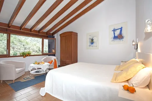 Fornalutx Petit Hotel - Bed & Breakfast - Romantic