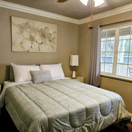 Experience nature's grandeur! Five bedroom retreat near Sequoia & Kings Canyons