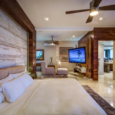 Luxury Waterfront Villa with private gym and cinema