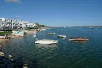 Modern 2 bedroom Duplex apartment next to Cabanas de Tavira Beach Free Wi-Fi