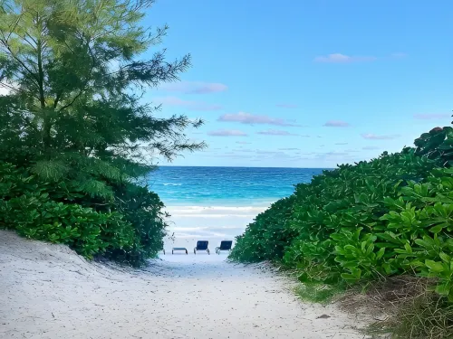 Coastal Chic - Cozy 2BR 3bd in charming Harbour Island Steps to Pink Sand Beach - Wifi