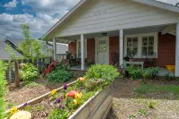 2-bedroom vacation home 10 minutes to Downtown Asheville - Wifi