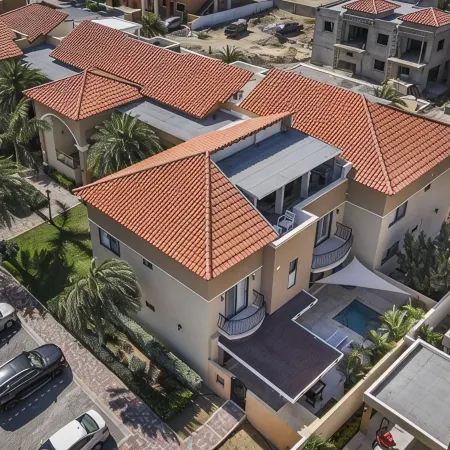Condo. Private pool. 2 minutes to beaches by car