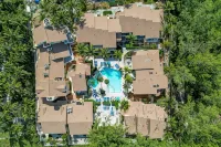 Beachfront Villa • Walk to Atlantis • Sleeps 8 - 3-Star