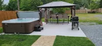 Historic home in downtown Milton w/hot tub. Quick drive to the Delaware beaches! - 民宿