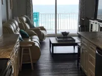 Dalton's sand and surf oceanfront 2-bedroom condo in enchanting Ormond Beach - 4つ星