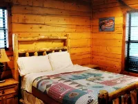 Nichols Hole Cabin - Above the Caddo River - Float to your Cabin! Hotels in Glenwood