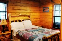 Nichols Hole Cabin - Above the Caddo River - Float to your Cabin! - Boutique