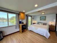 Romantic King Bed Studio ~ STUNNING VIEWS Bodega Bay - Perched over the water! - Balkoner