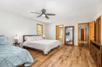 Total Seclusion! Hot tub,  Traverse City downtown 10 min, Booking for summer! - 3-Star