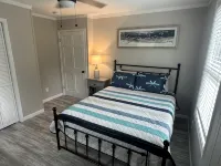 BRAND NEW Lake Front home. Private cove and boat dock! Modern farmhouse appeal! - Alphydda