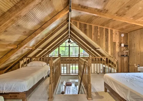 Steps2Lake, BonusLoft, 2 Full Baths, 7Beds, Pool Table, 2 Kayaks, 2 Arcade Games - 小木屋