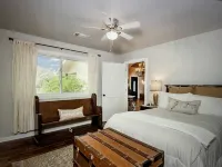 Beautiful Farmhouse with serene environment. 4+ acres beautiful landscape. - 4-Star