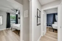 5BR/3BA walking distance to UNT with covered patio - 4-Star