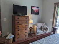Aurora is a 3-bedroom house in Holcombe. A year-round playground for all! - 3つ星