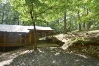 Cozy cabin, 1.5 miles to downtown McCaysville; shops/restaurants & Toccoa River - 4-Star