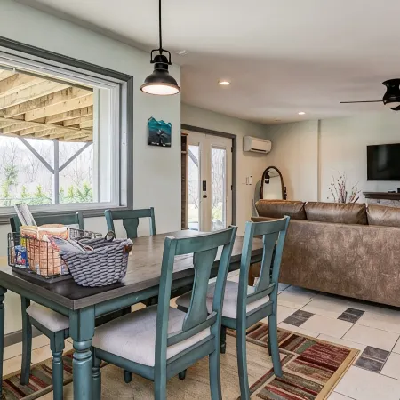 Pets welcomed, fully fenced in yard. Beautiful 1BR suite w full kitchen, WI-FI