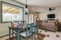 Pets welcomed, fully fenced in yard. Beautiful 1BR suite w full kitchen, WI-FI - Wifi