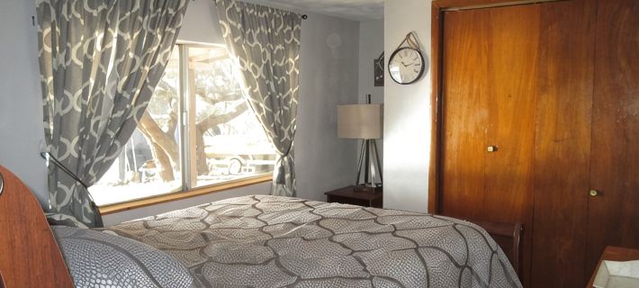 Always Home In Texas Cabin with  WiFi, and plenty of yard. Hotels in Brown County