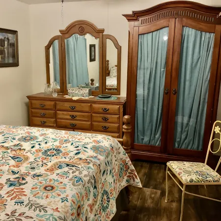 Welcome to Jireh's Haven Quiet, Charming 3 Bedroom Farmhouse