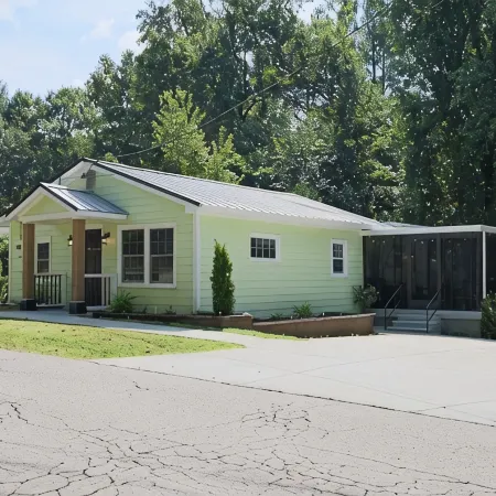Beautiful Home At Downtown Apex