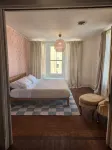 Cozy apartment just off the square in historic downtown Galesville. - Homestays