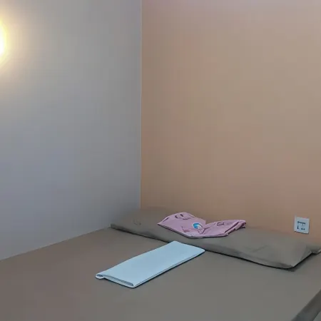 Robie's Transients Rooms