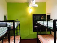 Colombo Downtown Monkey Backpackers Hostel - Hostels